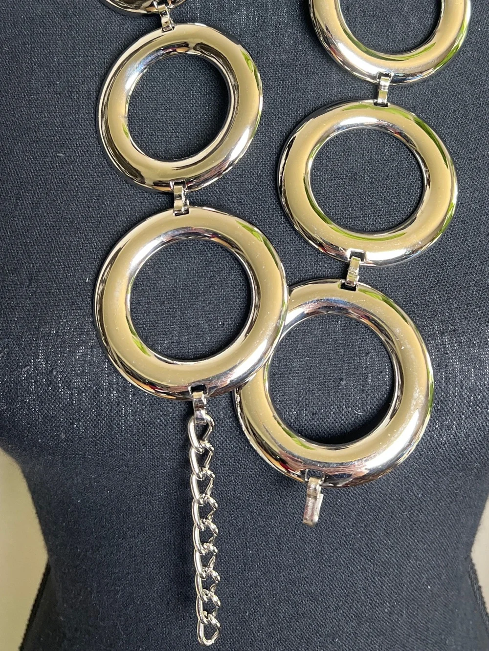 ESCADA Women’s Large Circle Shiny Silver Tone Metal Chain Link Belt
